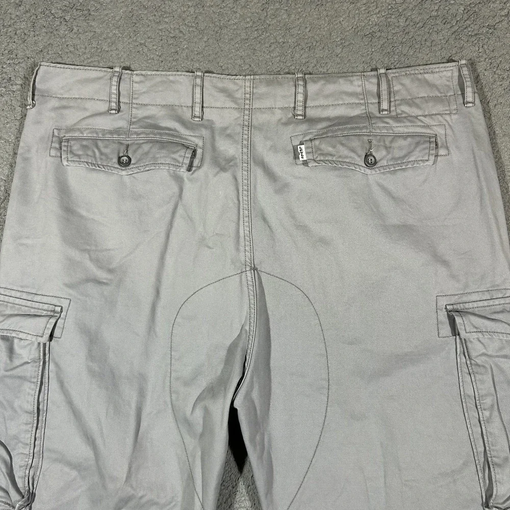 Levis Cargo Pants Mens 42x32 Light Gray Multi Pocket Utility Casual Wear #3374 - Picture 6 of 9